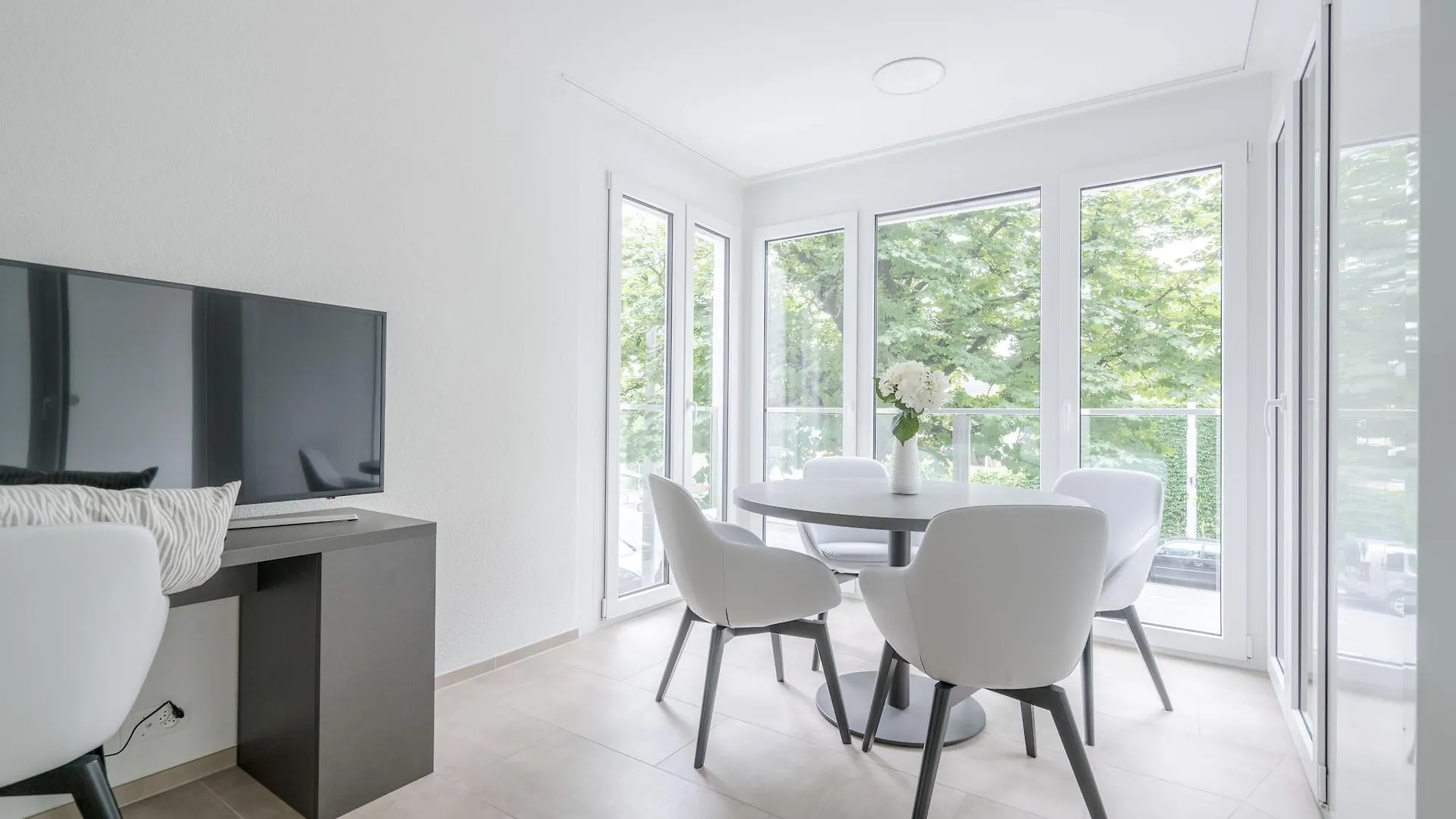Airport Apartments Bazylea Szwajcaria